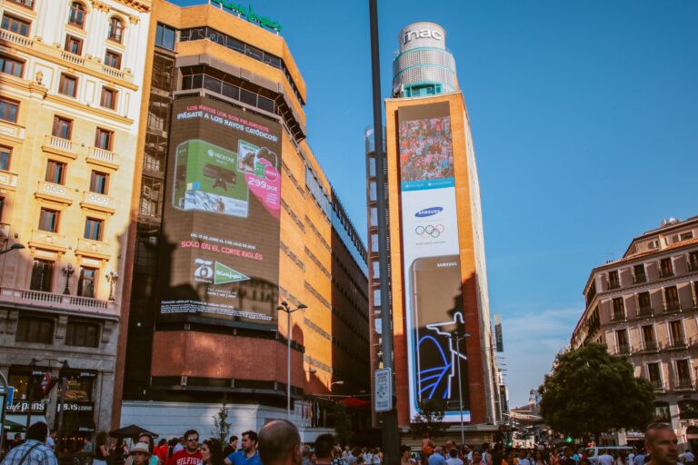 Lee más sobre el artículo Impresión en gran formato: guía de resolución y calidad por material