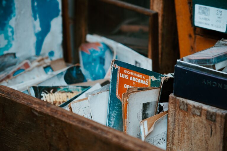 Lee más sobre el artículo Papel fotográfico vs vinilo imprimible: cuándo usar cada uno