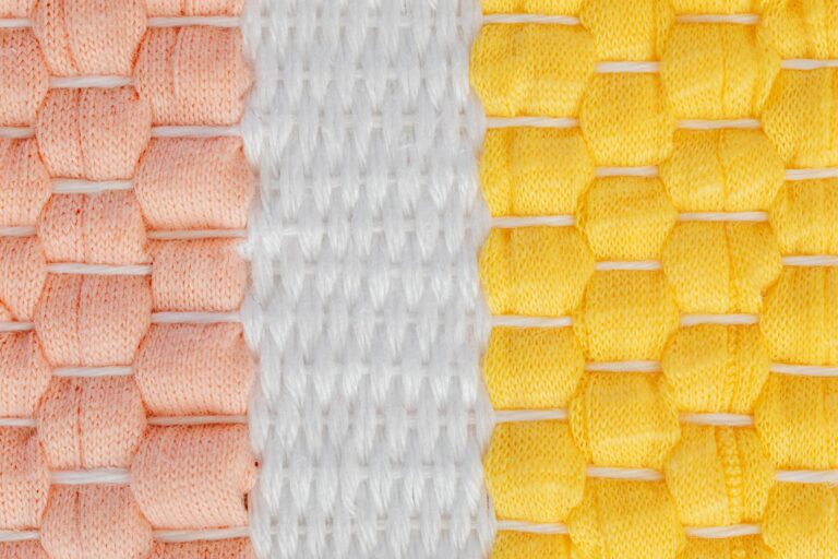 Lee más sobre el artículo Gráficos textiles en marcos SEG: impresión, borde de silicón e instalación