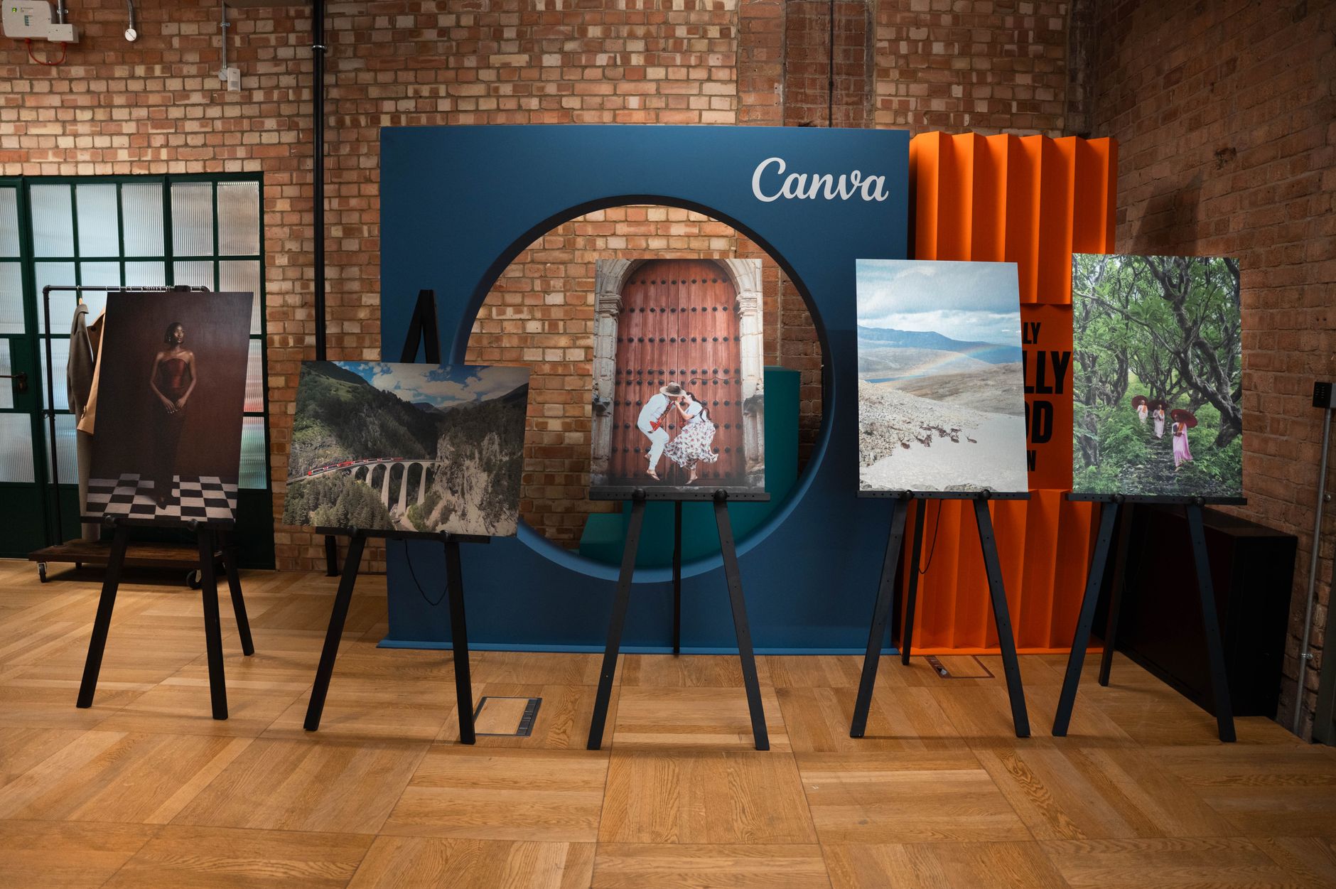 Lee más sobre el artículo Papel, canvas y films para impresión interior: guía de proveedor